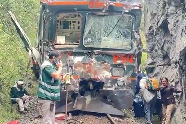 Colisão de trens a caminho de Machu Picchu deixa um morto e cerca de 70 feridos