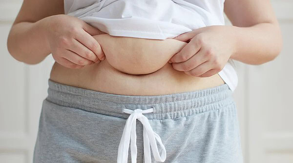 “Barriga de chope” pode sinalizar risco cardíaco precoce, diz estudo