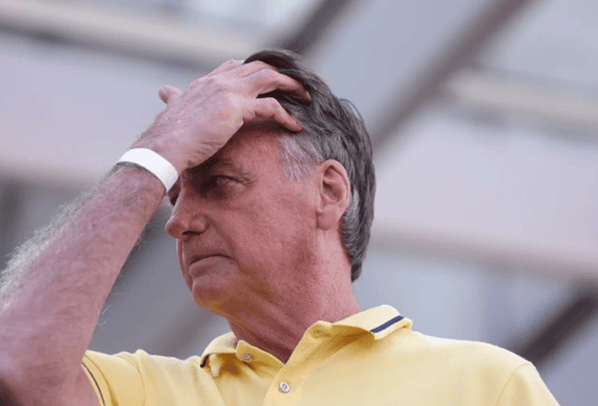 Hospital atualiza quadro de saúde de Bolsonaro após novo procedimento