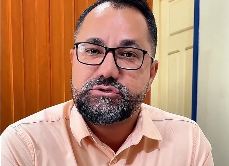 Lançamento de edital com mais de 200 vagas na Educação em Feijó depende de aprovação na Câmara, diz prefeito