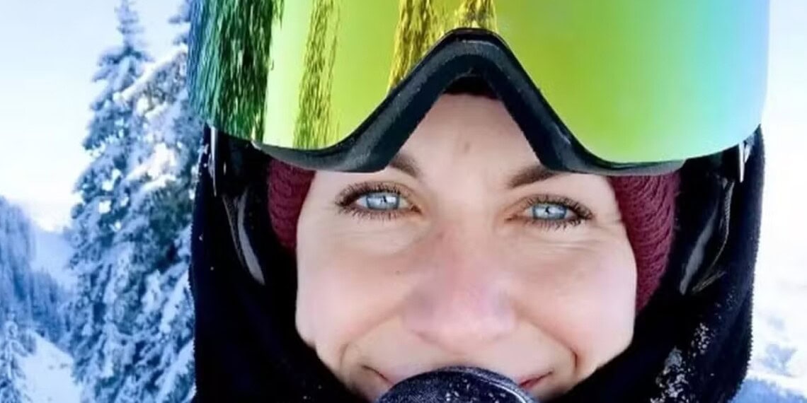 Kerstin Gurtner no pico mais alto da Áustria pouco antes de ser 'abandonada para morrer' — Foto: Reprodução