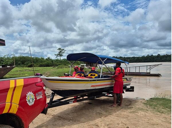 URGENTE: criança desaparece após embarcação virar em rio no Acre