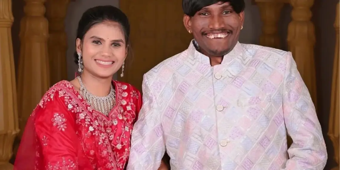 Acabou a esperança: homem considerado o mais bonito da Índia se casa