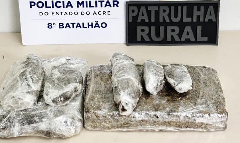 Mulher é presa com quase 2 kg de maconha durante abordagem na BR-364 1 Foto: Arquivo/PM-AC