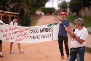 Em caminhada solene ao túmulo de Chico Mendes, ativistas dizem que assassinos "erraram o alvo" e o imortalizaram 2 Em caminhada solene ao túmulo de Chico Mendes, ativistas dizem que assassinos "erraram o alvo" e o imortalizaram