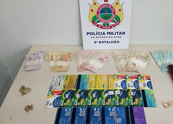 Homem é preso dentro de banco com mais de 20 cartões e suspeita de agiotagem no Acre