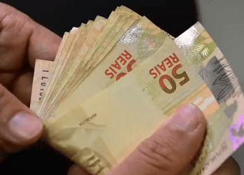 Nascidos em janeiro são os primeiros contemplados com auxílio de R$ 1.621 – Veja quando cai 3 Veja se você tem direito a receber os valores esquecidos no PIS/Pasep — Foto: Marcello Casal Jr/Agência Brasil