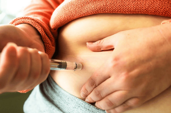 Médica alerta para riscos das canetas emagrecedoras durante as festas