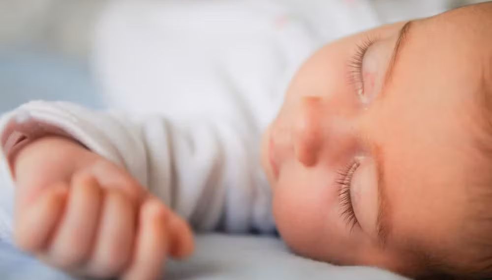 Sono do bebê: o que é normal e o que não é? — Foto: Freepik