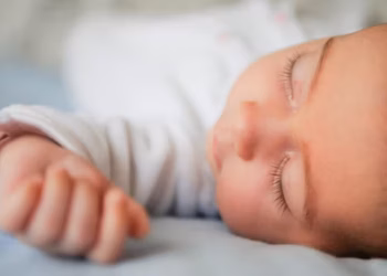 Sono do bebê: o que é normal e o que não é? — Foto: Freepik