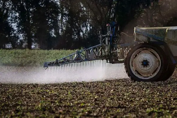 Por que estudo citado por 25 anos para defender agrotóxico mais usado no Brasil foi invalidado