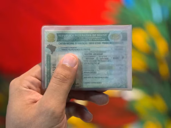 CNH 2026: veja como renovar a habilitação automaticamente e de graça