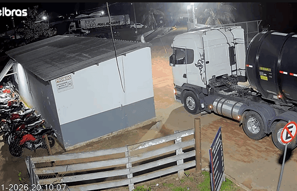 Polícia recupera carga de sebo bovino de R$ 200 mil; homem é preso no Acre