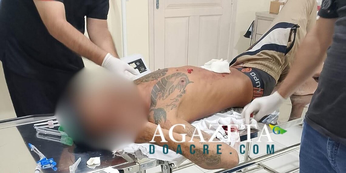 Homem é ferido a facadas e tem vísceras expostas no Acre; suspeito é preso