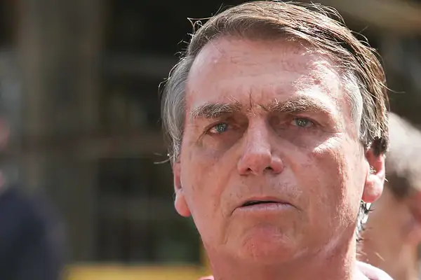 Papudinha obriga profissionais escalados para Bolsonaro a assinar termo de confidencialidade