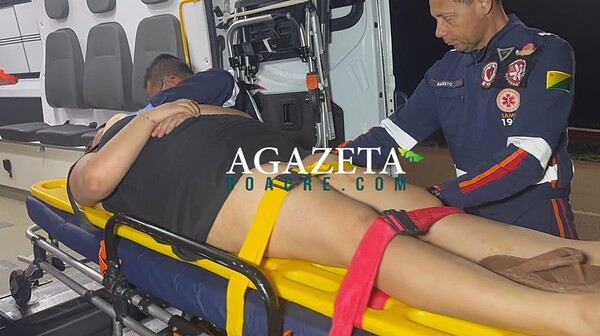 Estudante de medicina perde o controle de veículo, sai da pista e colite contra a árvore em Rio Branco