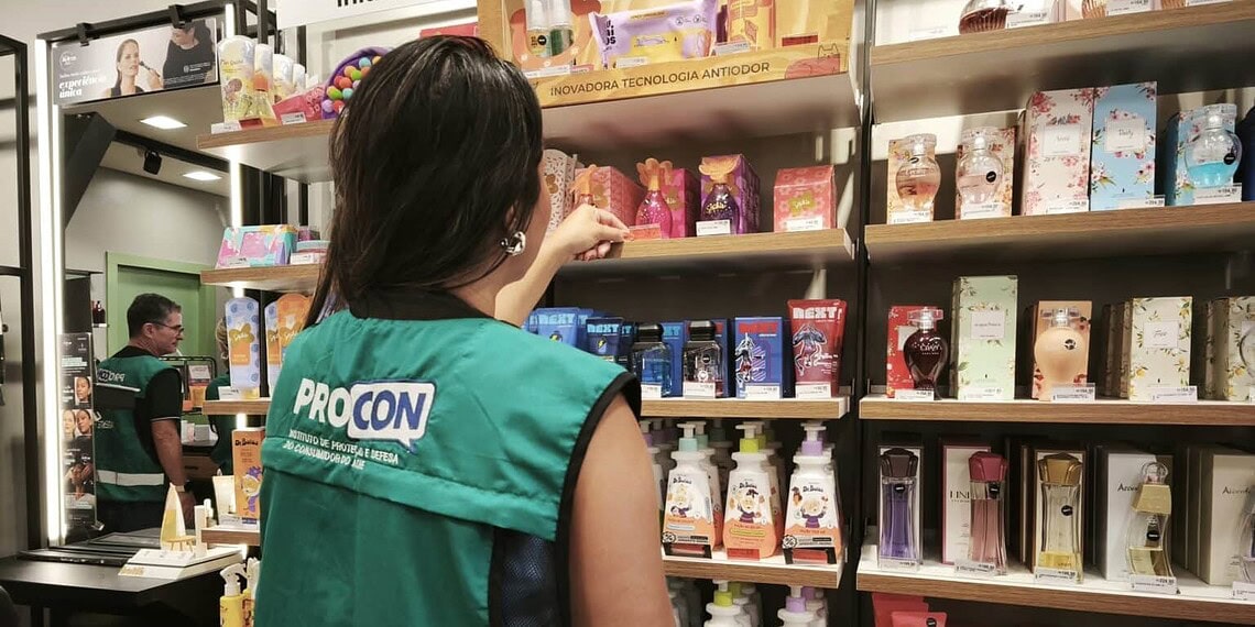 Procon fiscaliza mais de 50 estabelecimentos e emite autos durante ações de dezembro no Acre 1 Foto: Rosi Sabóia/Ipem