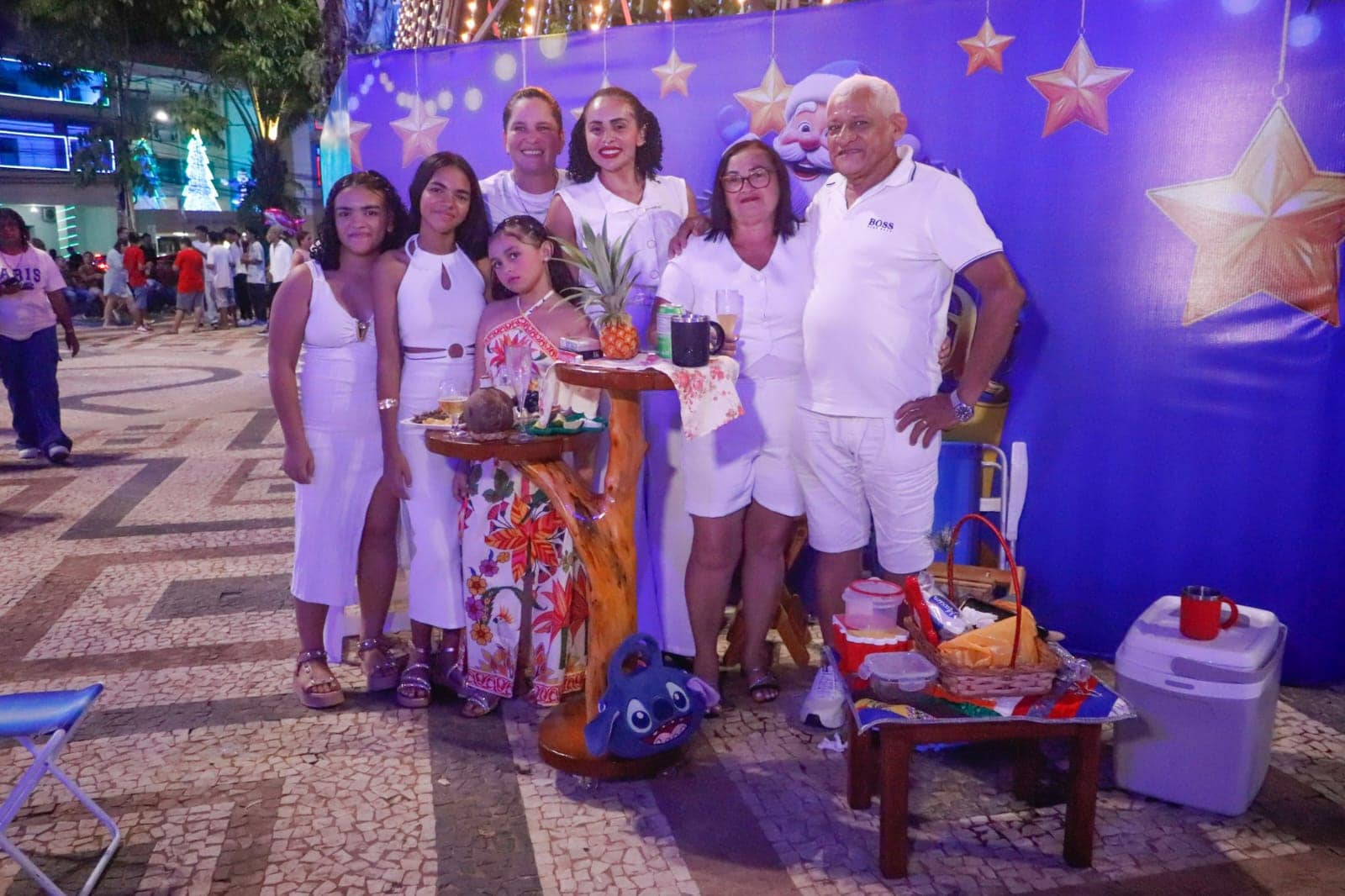 Festa da virada com queima de fogos leva multidão à Praça da Revolução; veja fotos