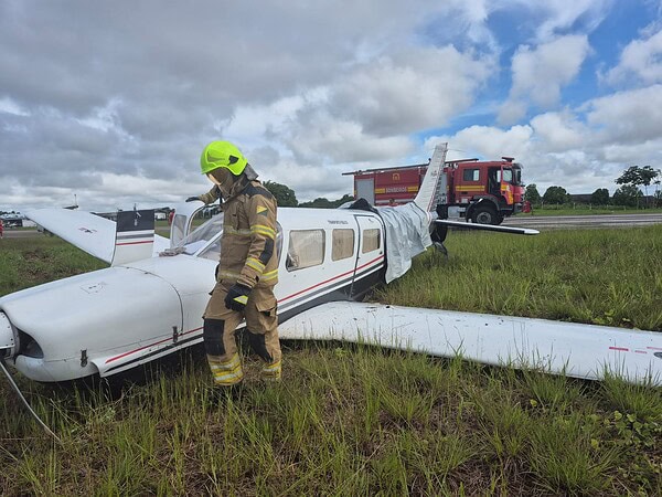 URGENTE: avião de pequeno porte sofre acidente durante decolagem no interior do Acre; FOTOS