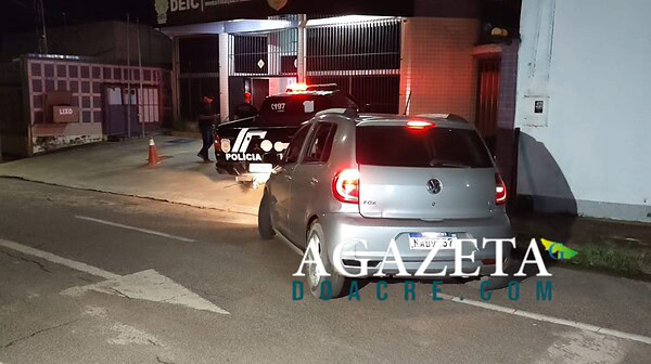 Carro que teria sido usado em ataque a tiros é apreendido após tentativa de homicídio em Rio Branco