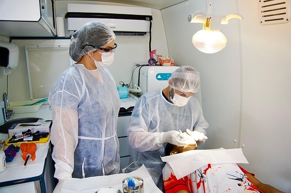 Atendimento odontológico itinerante percorre bairros de Rio Branco nesta semana; veja onde