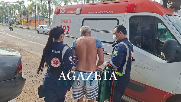 Idoso é esfaqueado por homem em situação de rua em frente a tapeçaria