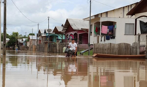 Cheia do Rio Tarauacá atinge cerca de 12 mil pessoas e nível segue acima da cota de transbordamento; FOTOS