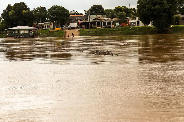 Rio Acre continua avançando e chega a marca de 15,14 metros na capital acreana