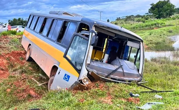 Após acidente com alunos, transporte escolar no interior do Acre é alvo de ação do MP