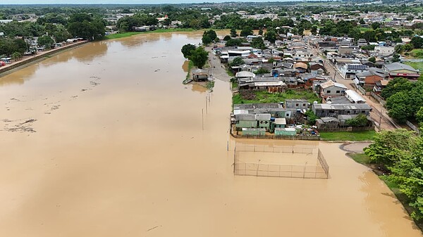 Rio Acre segue acima da cota de transbordo, mas apresenta leve sinal de vazante em Rio Branco
