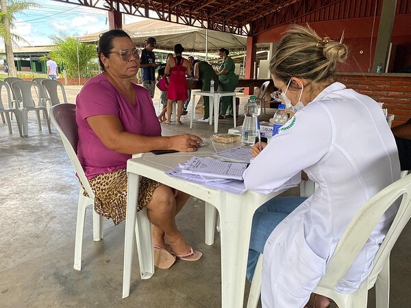 Famílias atingidas pela cheia do Rio Acre recebem atendimento de saúde no Parque de Exposições