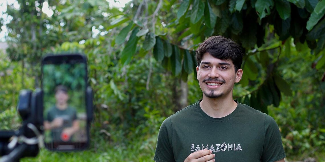 Jovem transforma inquietação pessoal em conteúdo voltado à conscientização