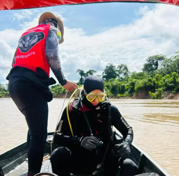 Bombeiros fazem buscas há três dias por indígena desaparecido após naufrágio em rio no Acre