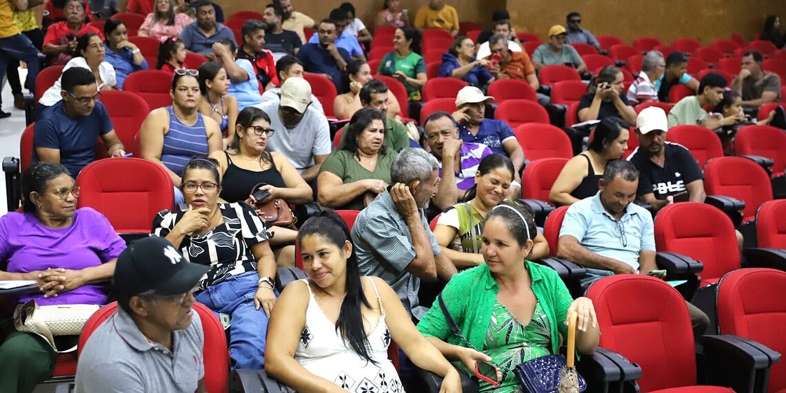 Mais de 50 agricultores participaram da abertura dos envelopes. Foto: Mardilson Gomes/SEE