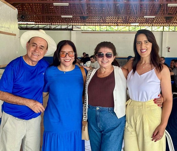 O presidente do Sinjac, Luiz Cordeiro, pilotou um churrasco em homenagem ao prefeito de Rio Branco Tião Bocalom no último sábado, 24