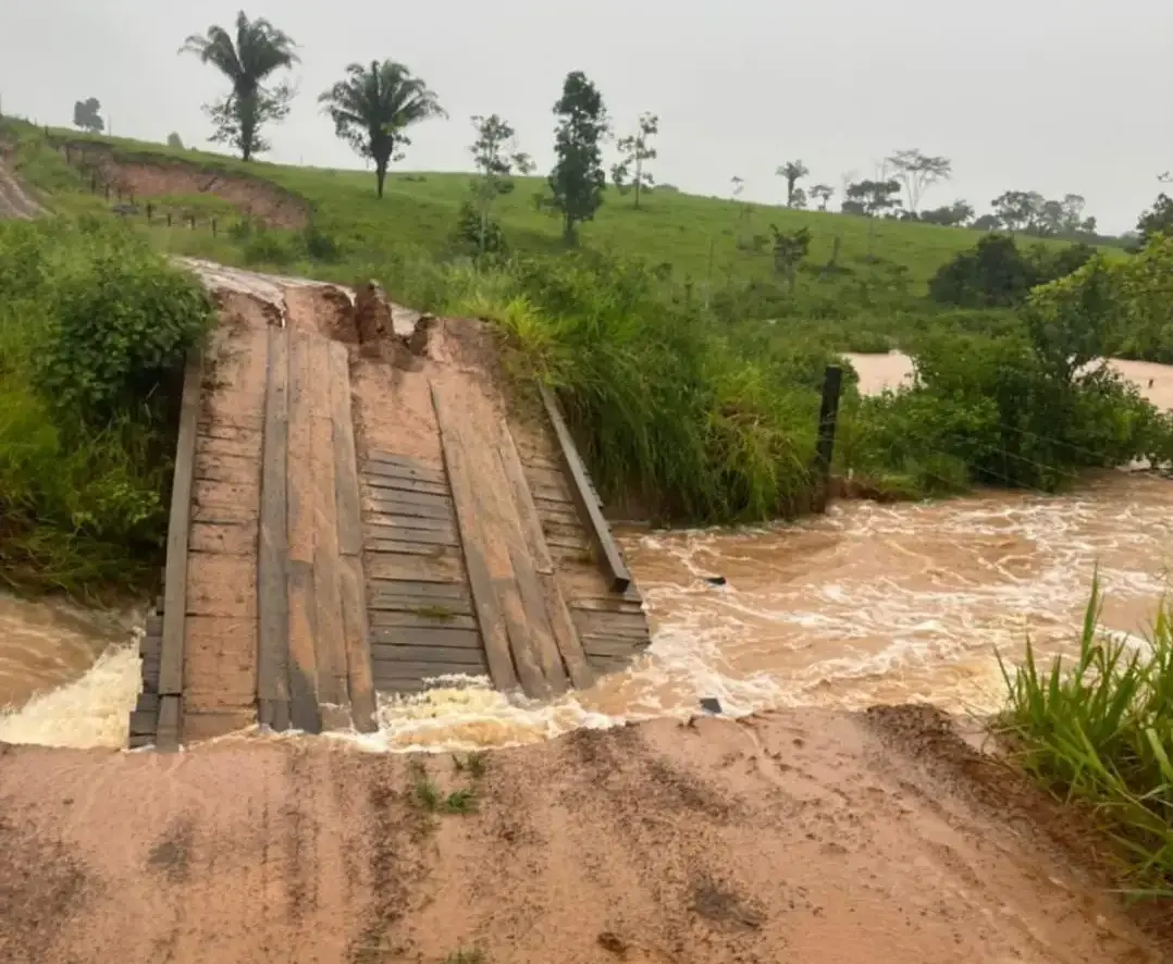 Após chuva equivalente a dez dias em apenas 24 horas, Brasiléia deve decretar situação de emergência