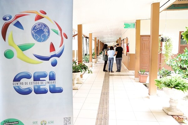 Inscrições para vagas remanescentes em cursos gratuitos de idiomas começam nesta quinta; veja como se inscrever