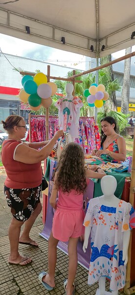 Acreanidade: Feira de Economia Criativa segue com programação cultural e sabores regionais na Praça dos Povos da Floresta