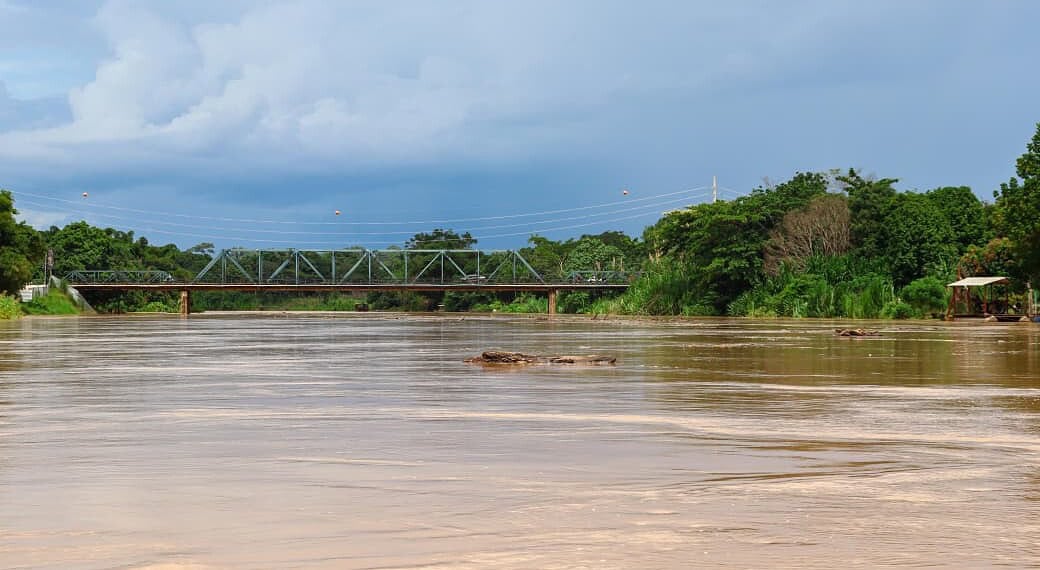 Rio Acre em Brasileia (Foto: Assessoria)