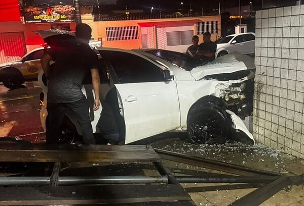 Motorista de aplicativo é feito refém durante furto e libertado após perseguição no Acre