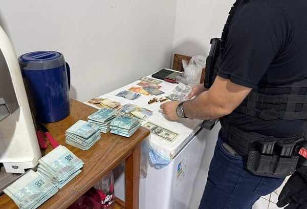 Investigação sobre desvio de medicamentos avança com novas buscas e apreensão de dinheiro em Rio Branco