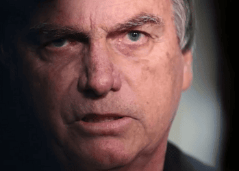 Defesa de Bolsonaro pede redução de pena por meio de programa de incentivo à leitura 28 O ex-chefe do Executivo foi condenado a 27 anos e 3 meses de prisão no processo que apurou a articulação golpista contra o resultado das eleições - (crédito: Tânia Rêgo/Agência Brasil)