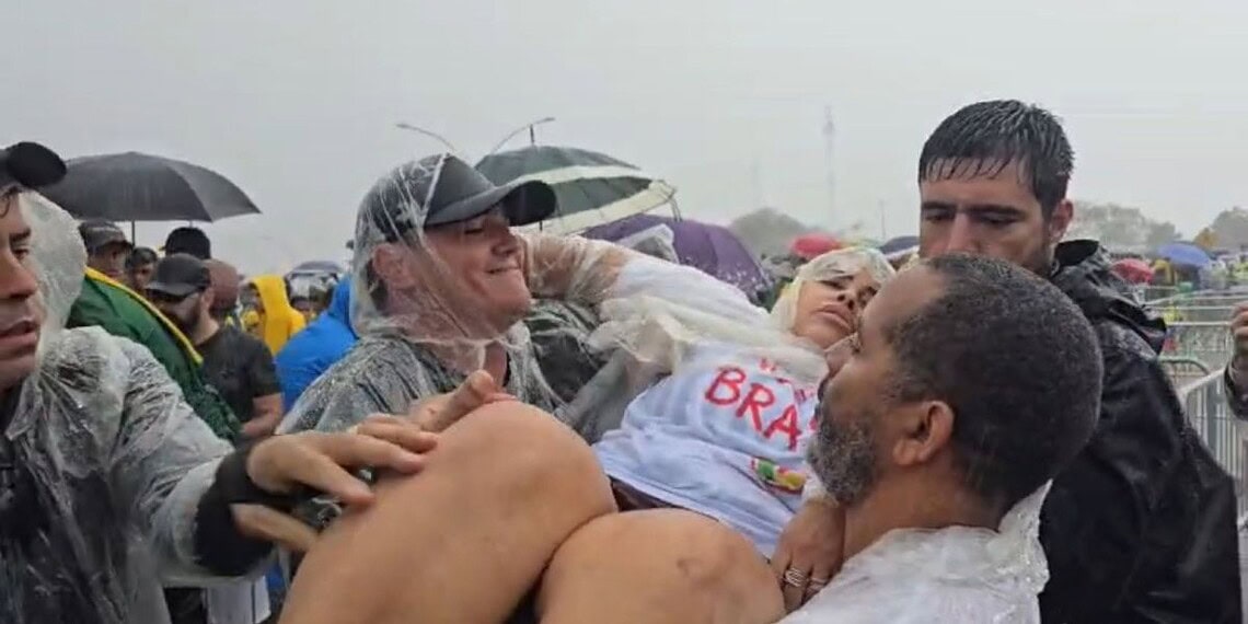 Bombeiros: manifestantes atingidos por raio tiveram queimaduras no tórax 1 Foto: Reprodução