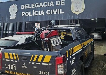 Motocicleta com sinais de adulteração é apreendida pela PRF na BR-364, no Acre 1 Motocicleta com sinais de adulteração é apreendida pela PRF na BR-364, no Acre