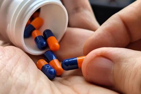 Estudo: uso prolongado de omeprazol pode afetar absorção de nutrientes