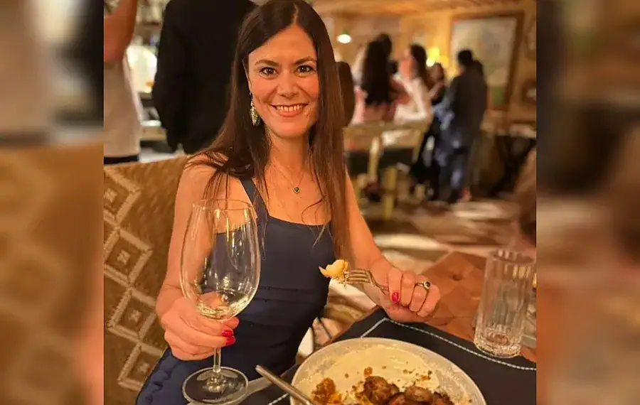 Mulher minimiza sinais do câncer de intestino por excessos nas férias 1 Foto: Reprodução/GoFoundMe