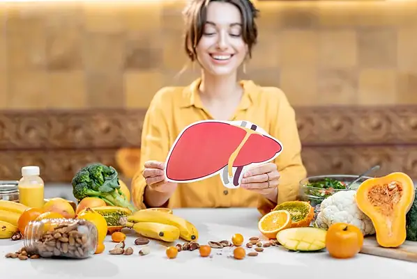 Expert explica como o equilíbrio emocional impacta a saúde do fígado