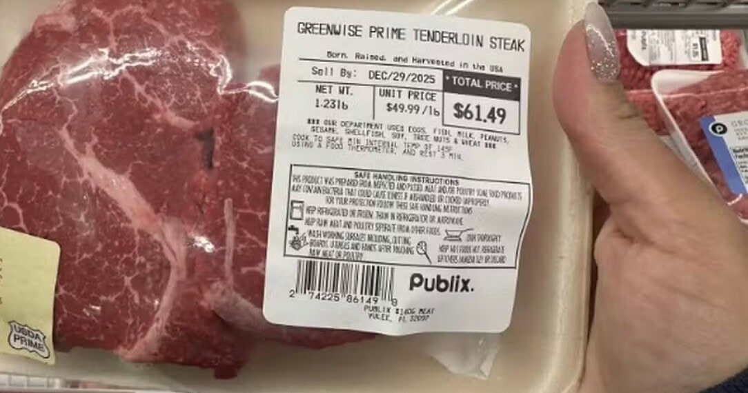Supermercado viraliza ao cobrar R$ 338 por cerca de meio quilo de carne 1 Publix, a rede de supermercados mais popular da Flórida, viralizou nesta semana em redes sociais após uma postagem mostrar a venda de 1,23 libra (cerca de 558 gramas) de carne por US$ 61,49 (R$ 338) — Foto: Reprodução/Reddit