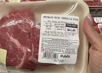 Supermercado viraliza ao cobrar R$ 338 por cerca de meio quilo de carne 2 Publix, a rede de supermercados mais popular da Flórida, viralizou nesta semana em redes sociais após uma postagem mostrar a venda de 1,23 libra (cerca de 558 gramas) de carne por US$ 61,49 (R$ 338) — Foto: Reprodução/Reddit