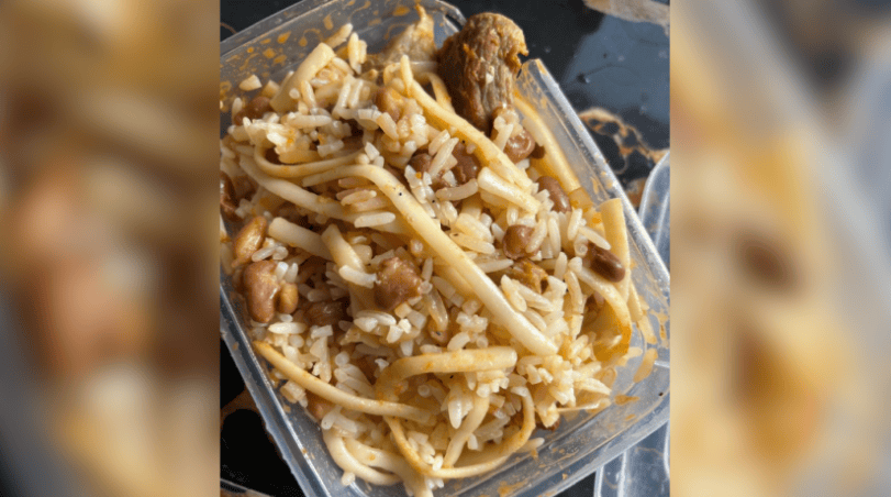 Marmita envenenada: jovem tenta matar os pais após ter namoro vetado 1 Primo, de 36 anos, ingeriu o alimento contaminado, passou mal e foi encaminhado para atendimento médico • Reprodução/Itatiaia